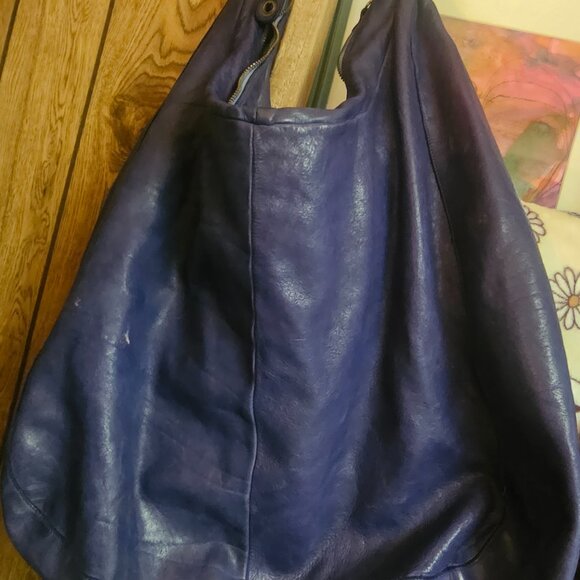 Large leather bag - Picture 4 of 11